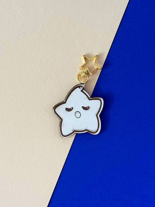 Happy Star Wooden Keychain Verschiedene Varianten