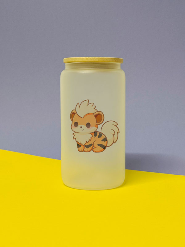 Kawaii Monster Fukano / Arkani Trinkglas mit Bambusdeckel inkl. Glasstrohhalm und Reinigungsbürste