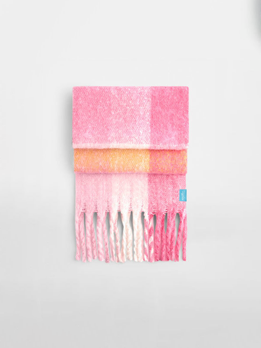 SALE: Cozy Check Scarf