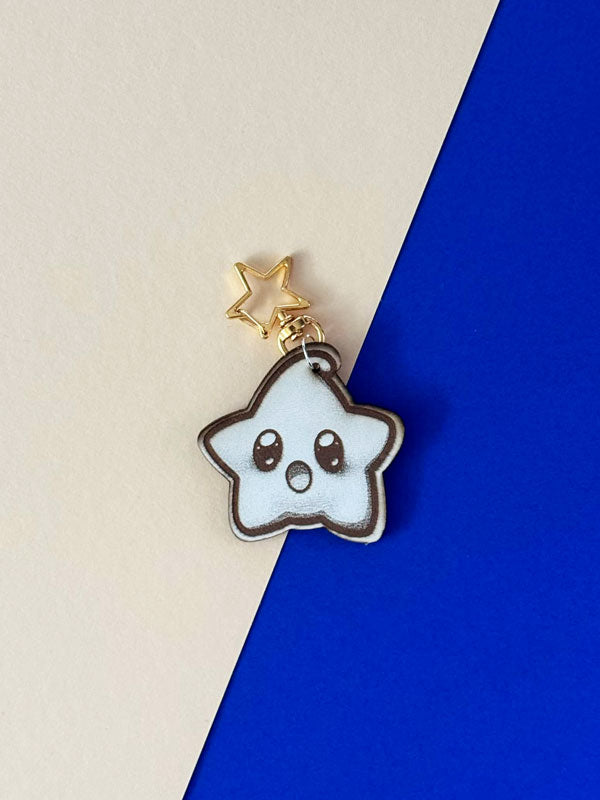 Happy Star Wooden Keychain Verschiedene Varianten